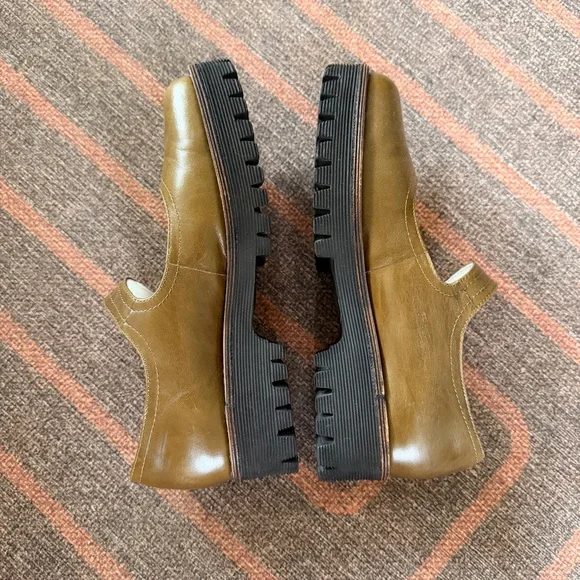 INTENTIONALLY BLANK Olive Mary Jane Flats - Picture 3 of 9